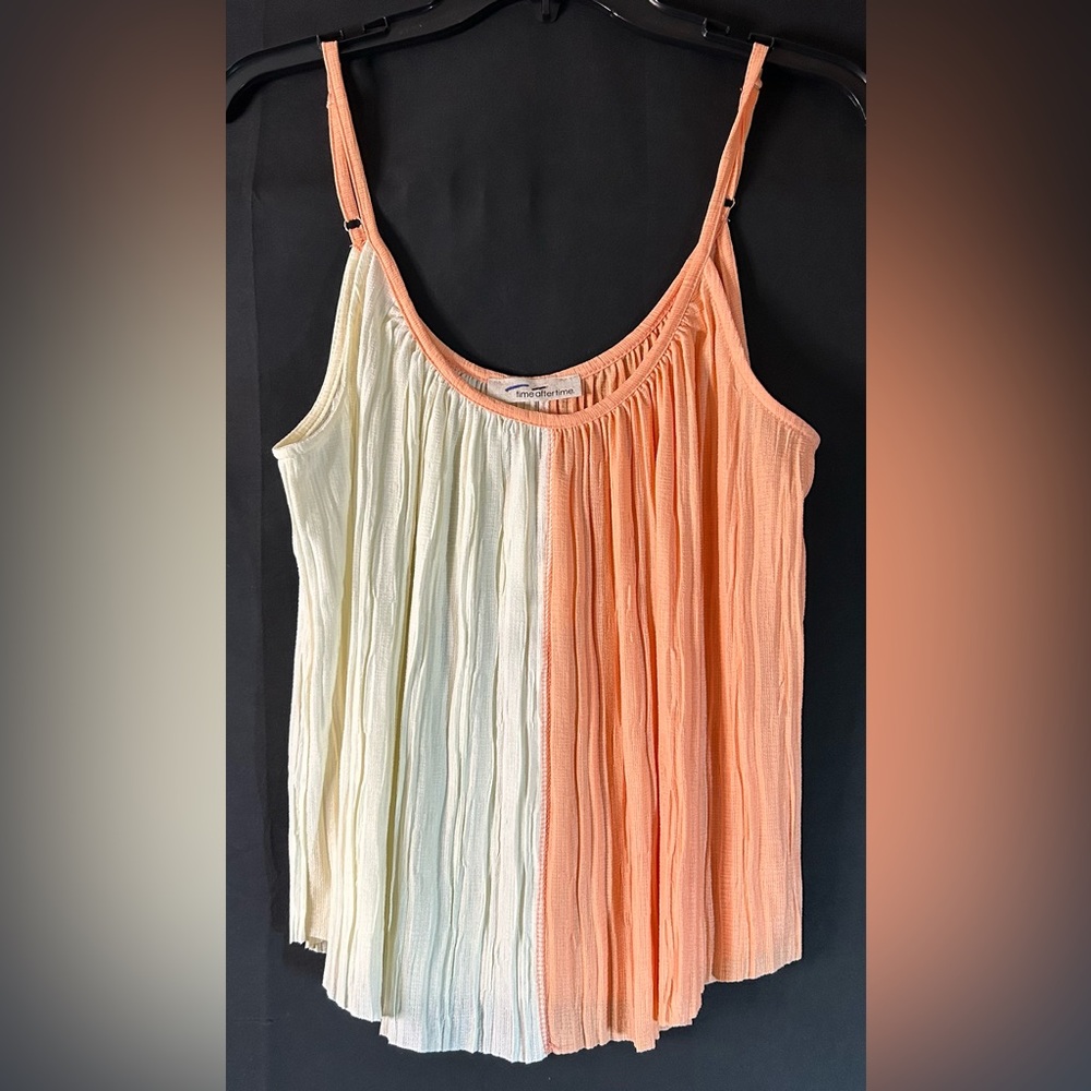 Time After Time Tank Small NWT Peach Cream Colorblock Flowy Cami Top